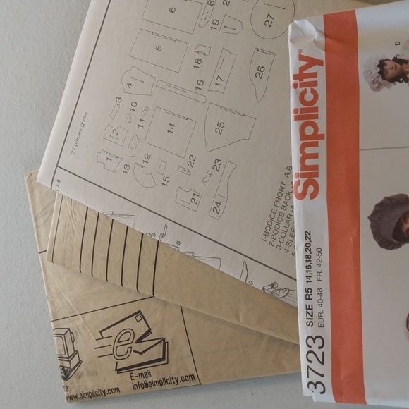 Sewing pattern for 1700's dresses - Picture 6 of 8